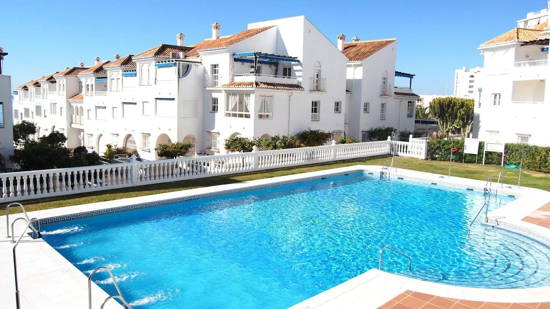 Fuentes De Nerja Top Floor Nice Sea Views 0*,